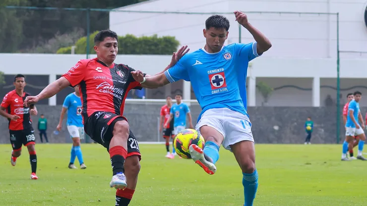 El mediocampista polaco es baja de última hora por dolencias en el cuello. Sí estará para el choque de vuelta.