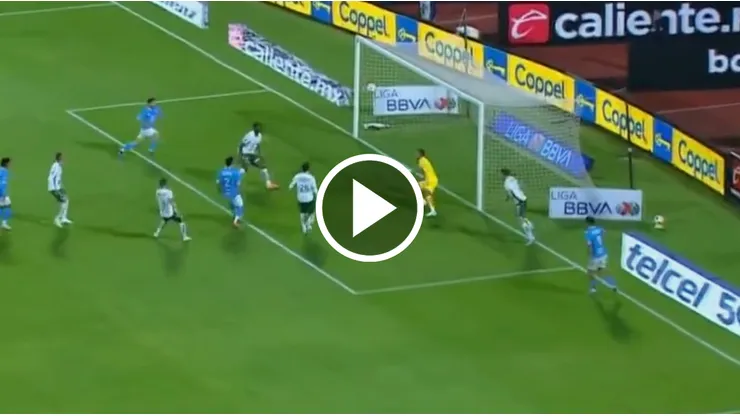 Nacho Rivero y un gol clave para Cruz Azul.