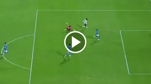 Kevin Mier se lució con gran atajada ante León.