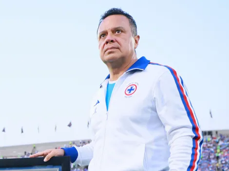 Víctor Velázquez se rindió ante dos figuras de Cruz Azul