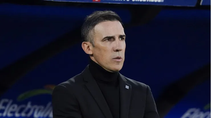 El entrenador de los cementeros sigue siendo cuestionado a pesar de llevar 18 partidos sin perder. Lanzó un mensaje a la directiva.