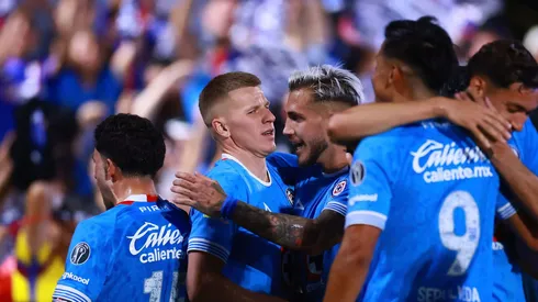 Los cementeros se adelantan a los azulcrema y todo se decidirá el próximo domingo en el partido de vuelta.