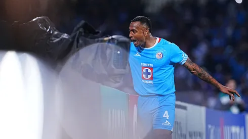 El defensor colombiano siempre ha sido una de las piezas más cotizadas del plantel cementero.