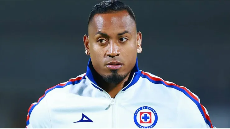 La postura de Willer Ditta ante su posible salida de Cruz Azul