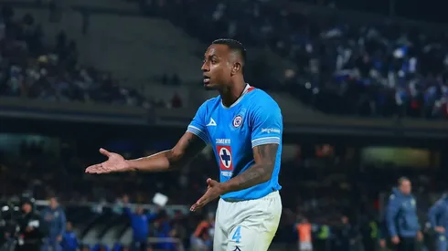 Willer Ditta no habría cerrado la puerta a salir de Cruz Azul.