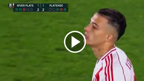 El mediocampista colombiano falló su cobro y River Plate cayó contra Platense en los cuartos de final del torneo argentino.