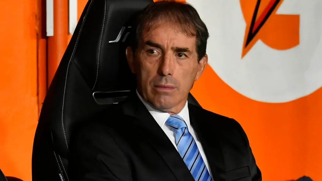 El uruguayo y una decisión inesperada para los Tuzos.