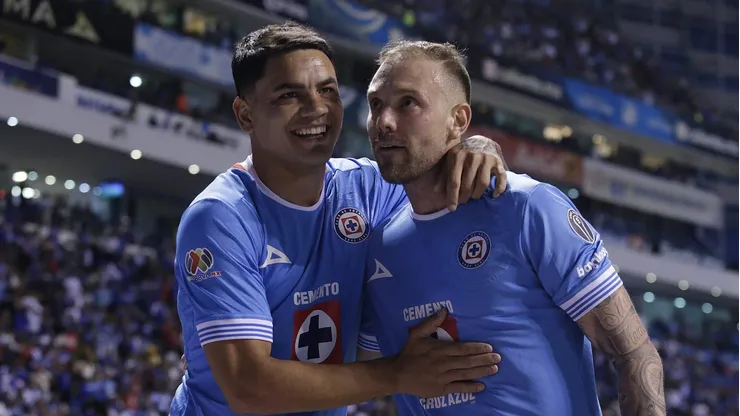 Los cementeros preparan el partido más importante de la campaña con la duda de ambos futbolistas por sendas lesiones.