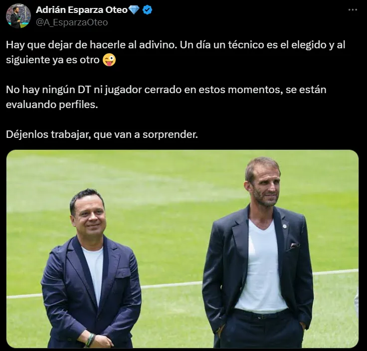 Cruz Azul no tendría DT ni refuerzos cerrados. (@a_esparzaoteo)