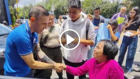 Vicente Sánchez convivió con la afición y lanzó promesa a todo Cruz Azul.