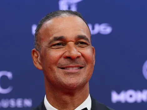 Ruud Gullit lanzó una advertencia a Santiago Giménez