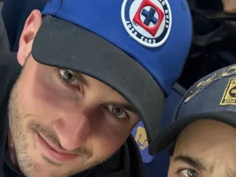 El gesto de Santi Giménez para alentar al Cruz Azul vs. Vancouver en CU