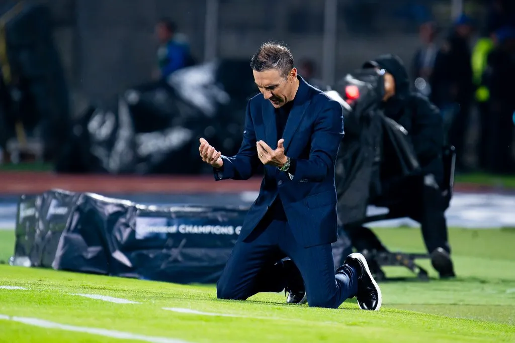 La imagen de Vicente Sánchez arrodillado tras el final de un partido importante se ha vuelto habitual (Imago7)