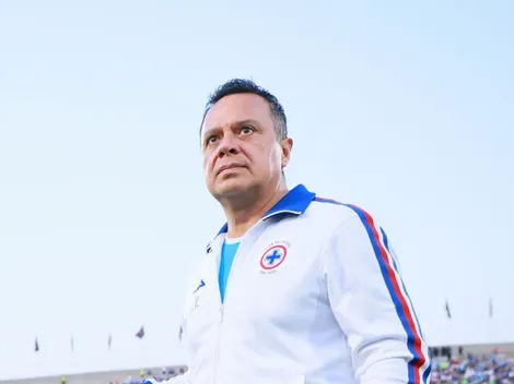 Afición de Cruz Azul deja un urgente pedido a Víctor Velázquez