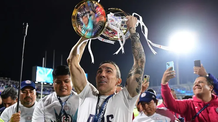 El uruguayo hizo mención a los rumores que marcan su salida.