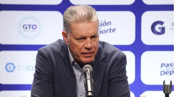El ex directivo de los cementeros criticó el manejo del club con Vicente Sánchez y una salida que muchos consideran precipitada.