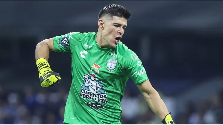 Cruz Azul mostró interés en Carlos Moreno pero Rayados podría quitárselo