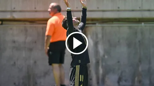 El delantero del Milan fue clave para la remontada del conjunto de Aguirre.