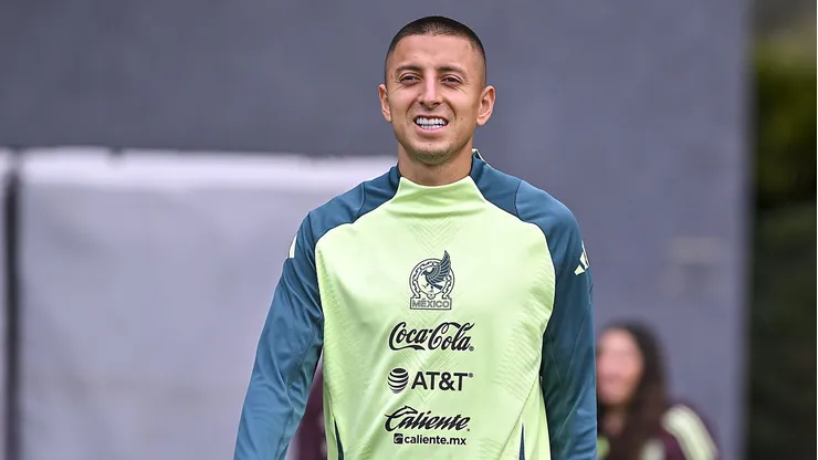 El mediocampista mexicano siempre ha sido un objeto de deseo para el cuadro cementero desde que selló su salida a las Chivas.