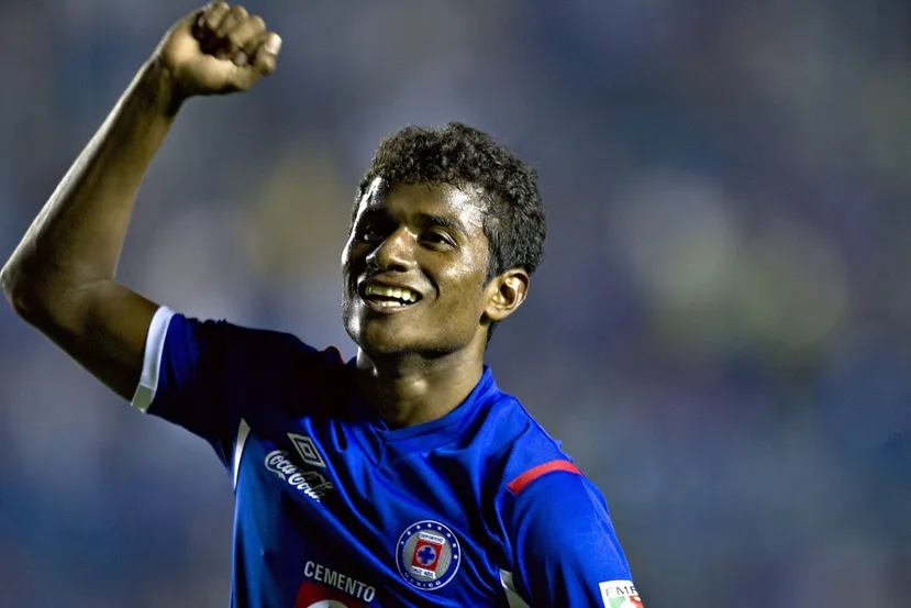 Maranhao festeja su único gol en Cruz Azul durante el partido correspondiente a la fase de grupos de la copa Santander Libertadores ante Nacional de Paraguay (IMAGO7).