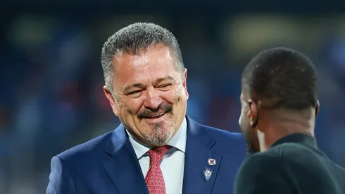 Carlos Hermosillo le dio su bendición a Nicolás Larcamón