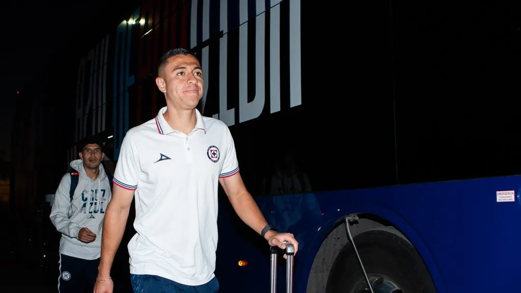 El mexicano se perderá la primera mitad de la temporada tras la grave lesión que sufrió. (Imago7)