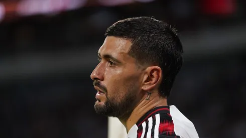 Flamengo responde a Cruz Azul por Georgian de Arrascaeta.