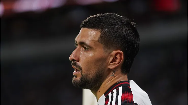 Flamengo responde a Cruz Azul por Georgian de Arrascaeta.