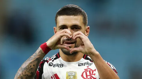 De Arrascaeta está en carpeta de Cruz Azul y negociando con Flamengo.