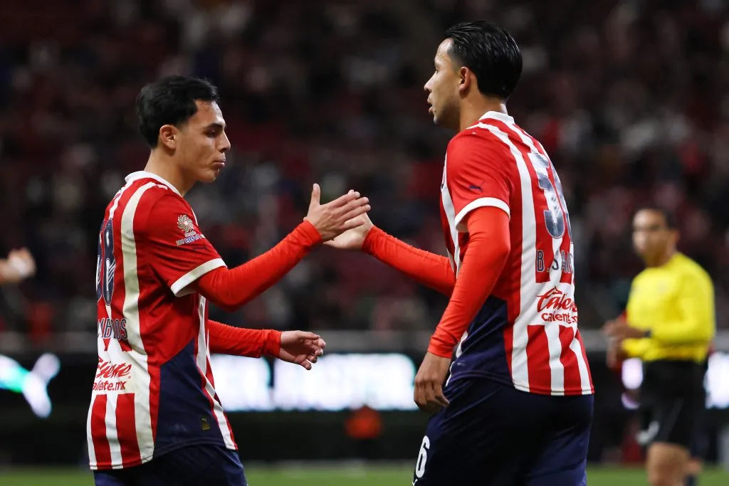 Benja Sánchez y Hugo Camberos, en festejo, ambos sonaron para Cruz Azul. (Imago 7)