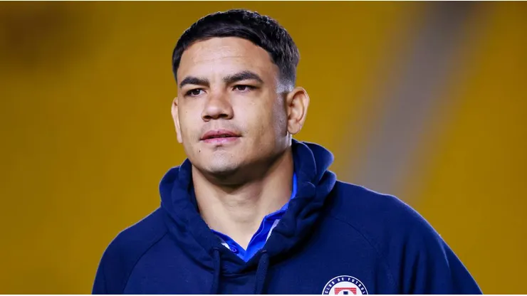 Toro Fernández sería opción para salir de Cruz Azul en verano