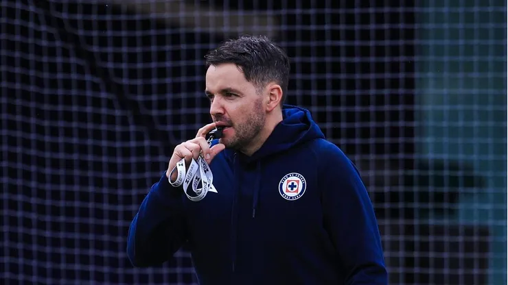 Nicolás Larcamón se estrenará en el banquillo de Cruz Azul en el amistoso frente a Mineros.