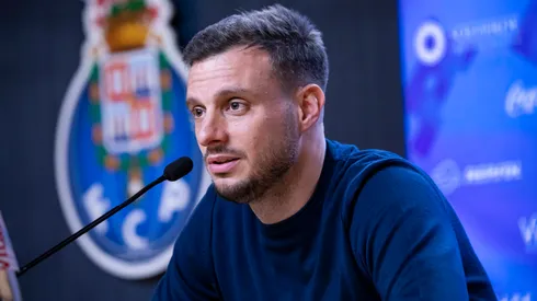 El ex Cruz Azul vive momentos decisivos en Portugal.