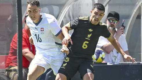 El mediocampista mexicano fue contundente a la hora de analizar en donde se siente más cómodo en el campo de juego.