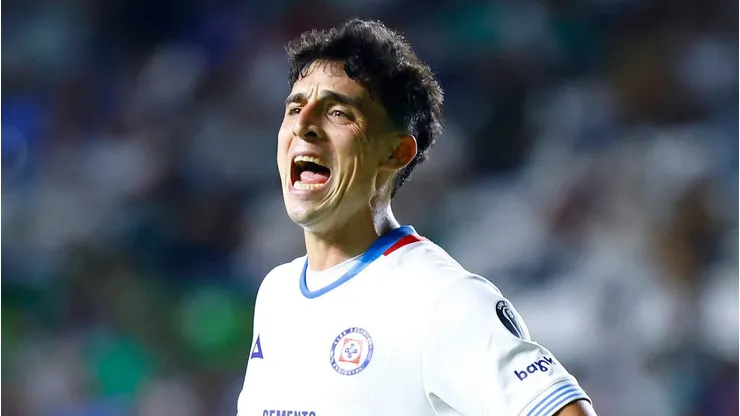 Lorenzo Faravelli causó baja en Cruz Azul vs. Santos.