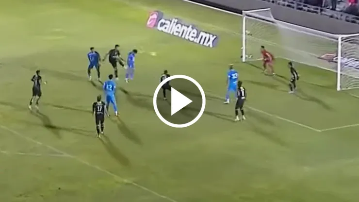 El uruguayo está amigado con la portería rival.