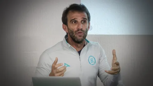 Iván Alonso expuso el modelo de trabajo que lleva adelante Cruz Azul en los mercados de fichajes.