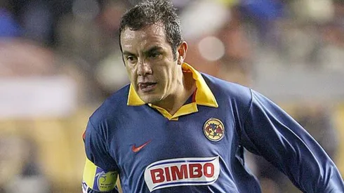 Un ex cementero se rindió a los pies de la gloria americanista.