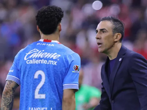 Sánchez deja expuesto a Larcamón y Jorge Sánchez agradece un gesto