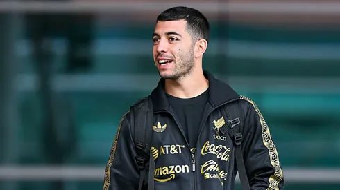 Lira se mostró muy contento con su presente.