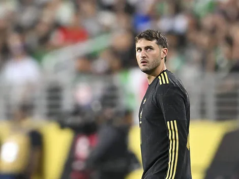 Develan incómodo momento de Santi Giménez en Selección Mexicana