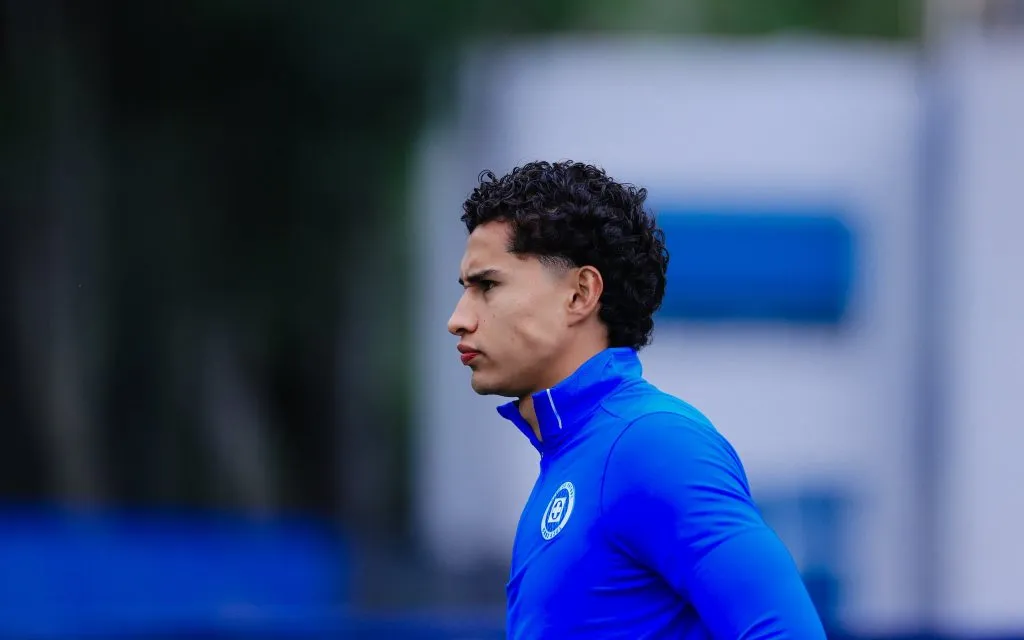 Jeremy Márquez fue presentado este jueves en La Noria. (X @CruzAzul)