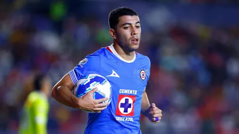 Erik Lira reveló detalles de su renovación con Cruz Azul