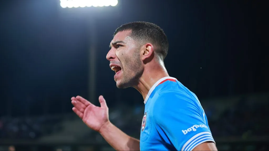 Erik Lira se refirió a la exigencia que existe hacia adentro en Cruz Azul.