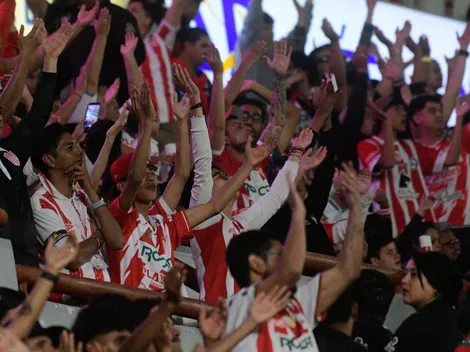 Afición del Necaxa explotó por las salidas de Larcamón y Paradela hacia Cruz Azul