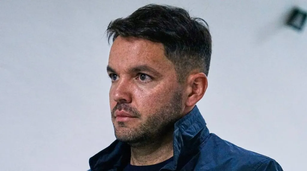 ¿Vuelve una pieza clave? La posible alineación de Nicolás Larcamón