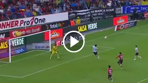 Ángel Sepúlveda anotó el empate de La Máquina con un remate de cabeza.