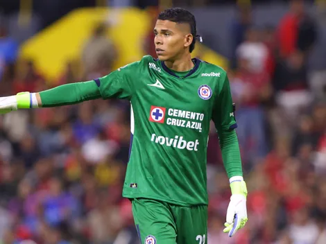 La reacción de la afición de Cruz Azul tras los errores de Mier vs Atlas