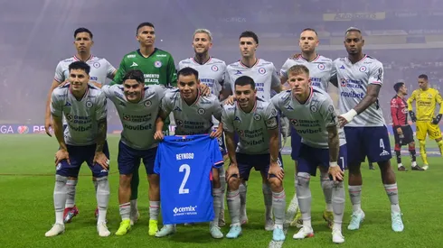 El equipo de Cruz Azul que salió a jugar contra Atlas el sábado.