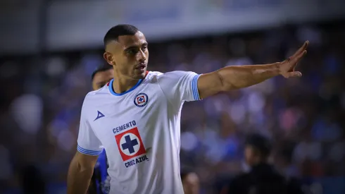 La salida del delantero griego aún está pendiente de detalles para cerrarse.